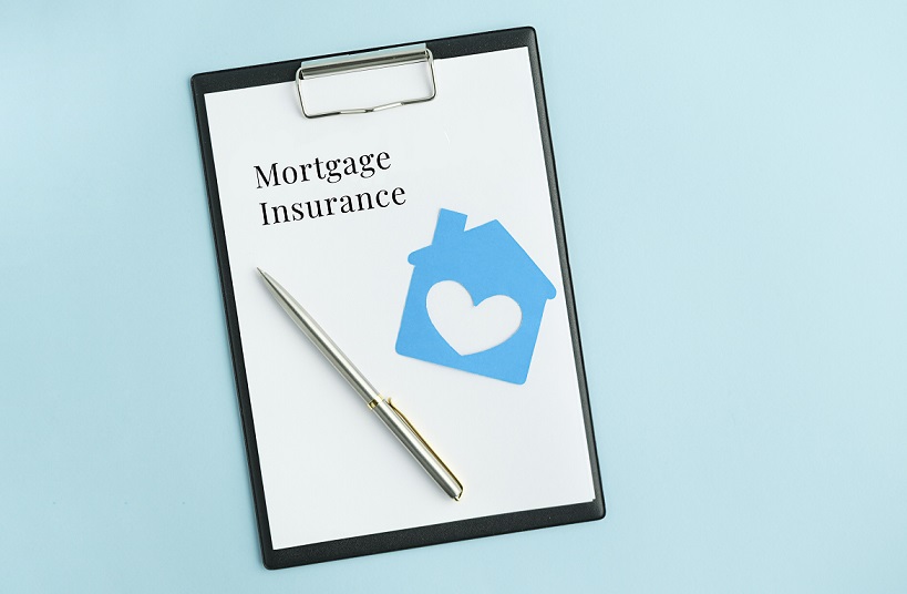 Playing it safe: the advantages of mortgage insurance Playing it safe: the advantages of mortgage insurance