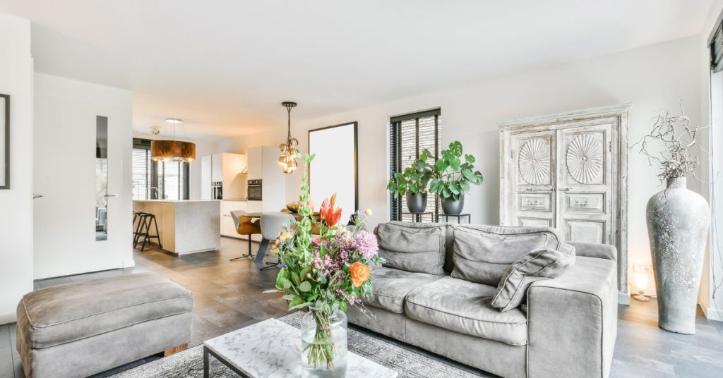 What are the benefits of staging my home for sale