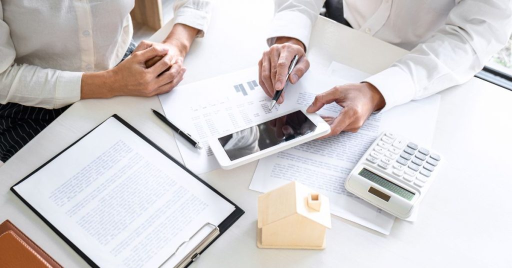 Are there benefits to selling or buying off-market?