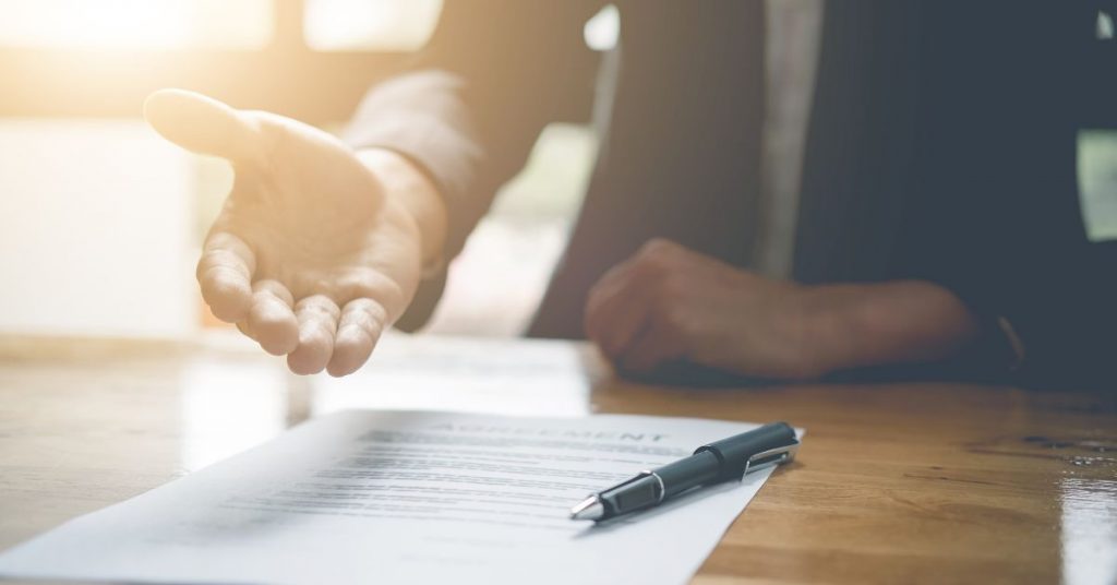 The positives and negatives of using a real estate agent The positives and negatives of using a real estate agent